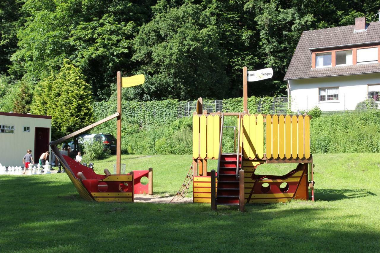 Ferienwohnung Sayn Bei Koblenz Bendorf Exterior foto